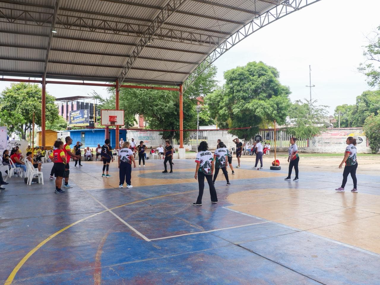 Imagen 15 de DIF Municipal Promueve Torneo Amistoso de Cachibol para Adultos Mayores.