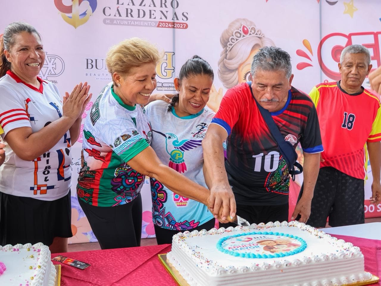 Imagen 16 de DIF Municipal Promueve Torneo Amistoso de Cachibol para Adultos Mayores.