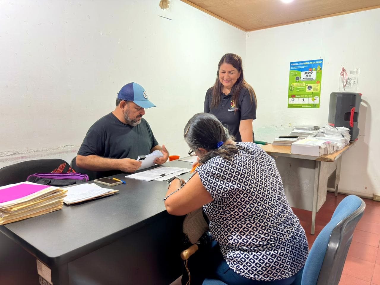 Imagen 2 de Reciben 71 Mujeres y Familias de Lázaro Cárdenas y Arteaga Apoyos para Enfrentar el Cáncer.