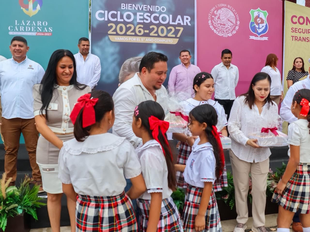 Imagen 2 de Autoridades Inauguran Ciclo Escolar 2026-2027.